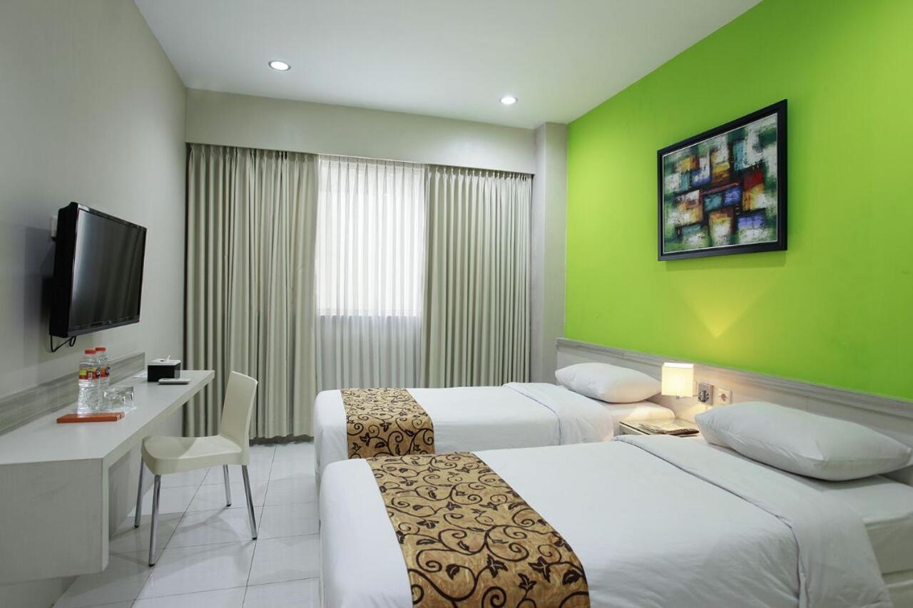 Rivisha Hotel Maguwo ภายนอก รูปภาพ