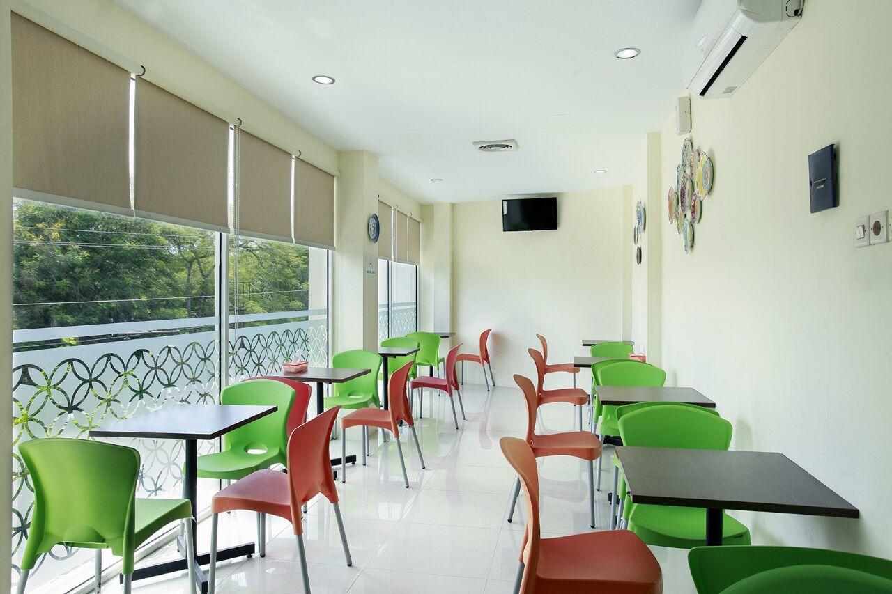 Rivisha Hotel Maguwo ภายนอก รูปภาพ